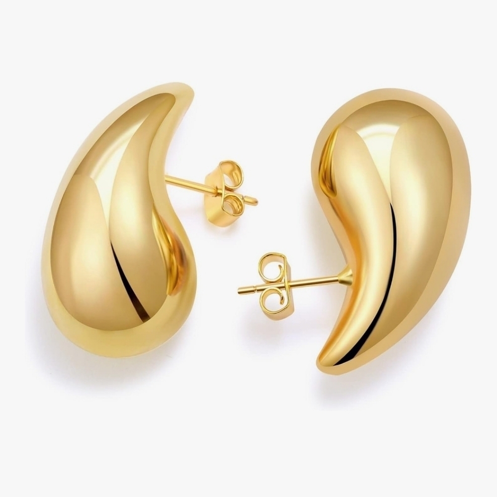 Chic Gold Teardrop Earrings